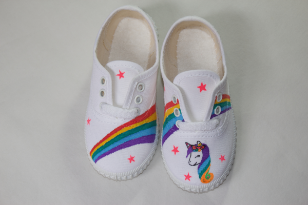 Zapatillas Básicas - Unicornio en Arcoiris